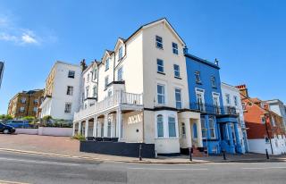 Sea-View Herne Bay Apartment with Parking & Sleeps 5 - 0