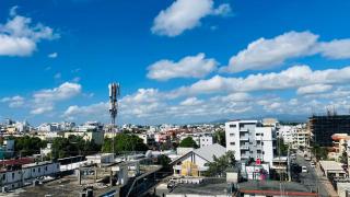 Apartamento con Hermosa Vista a la Ciudad y Montañas - 9