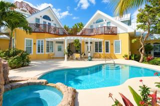 Shangri-La Boutique Bed & Breakfast - 0