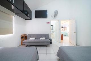 Private Villa with Pool and Tennis Court, 7 BR - 7