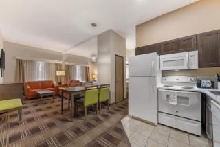 Best Western Plus The Inn at Horse Heaven - 4