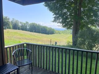Spacious Condo with Pool Pass! - 6