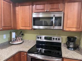 Spacious Condo with Pool Pass! - 2