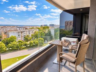 New Apartment in Breeze Home with Panoramic Sea View and Parking - 2