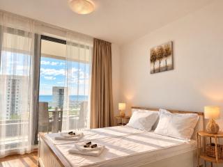 New Apartment in Breeze Home with Panoramic Sea View and Parking - 1