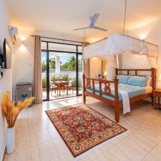 Diani Luxe Villa spacious studio suite with private kitchen, 600m from the beach - 9