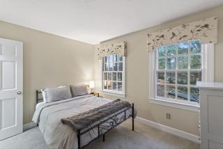 Lakefront Haven - Sunroom, Deck, Near Hospital - 6