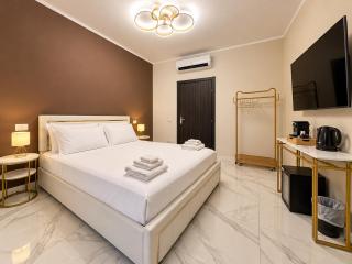 Aldini Central Room - 7