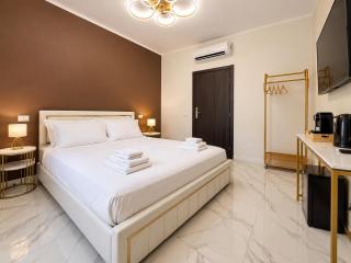Aldini Central Room - 3