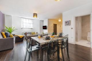 Stylish 2BR Near City Centre, FREE Parking - 0
