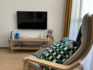 2BR 2BA Between UNSS and Sports Academy Sleeps 6 - Sofia - 8