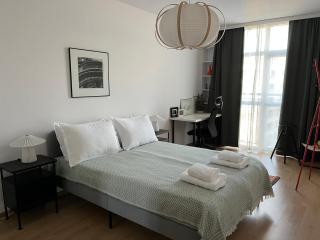 2BR 2BA Between UNSS and Sports Academy Sleeps 6 - Sofia - 1