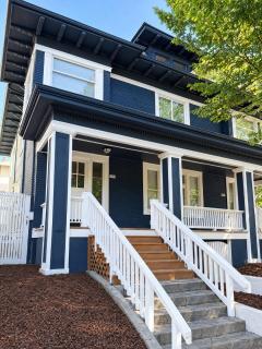 Renovated Craftsman - Fast Wifi - WalkScore 95 - 3