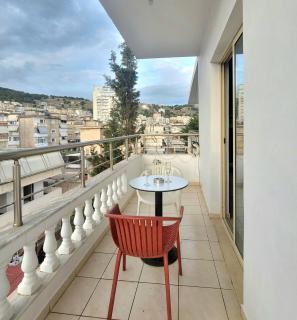Central Green Studio Apartment - 4