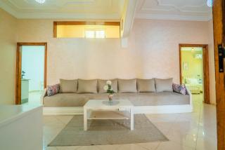 Spacious Family Apartment - 2