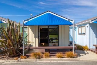 Kaiteriteri Recreation Reserve Cabins - 9