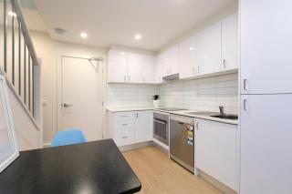 Domi Rentals - The Carlisle Apartments - 9