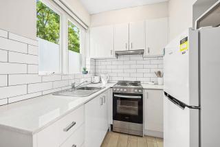 Domi Rentals - The Carlisle Apartments - 6