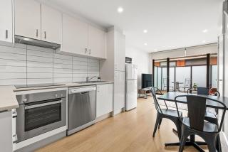 Domi Rentals - The Carlisle Apartments - 6