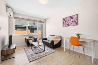 Domi Rentals - The Carlisle Apartments - 4