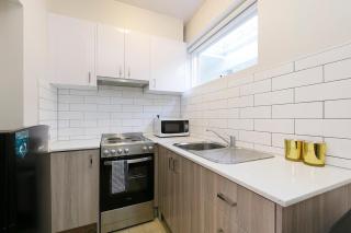 Domi Rentals - The Carlisle Apartments - 4