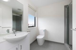 Domi Rentals - The Carlisle Apartments - 6