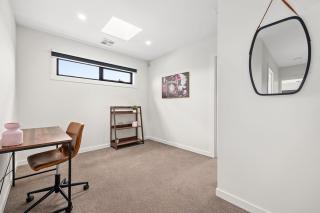 Domi Rentals - The Rayhur Residence - 5