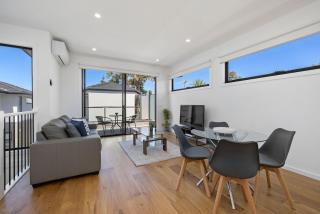 Domi Rentals - The Moorabbin Townhouse - 2