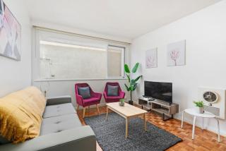 Domi Rentals - The Cozy Balaclava - 0