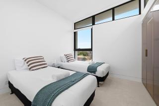 Domi Rentals - The Cheltenham Southland House - 6