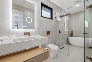 Domi Rentals - The Cheltenham Southland House - 8