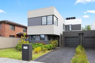 Domi Rentals - The Main Residence - 0