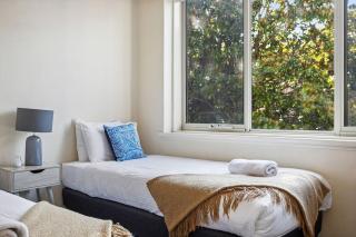 Domi Rentals - The Carlisle Street Apartments - 2
