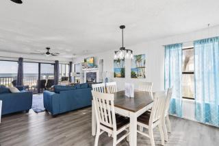 The Funky Pelican Retreat Oceanfront - 2