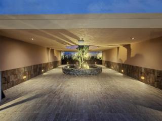 Albor San Miguel de Allende, Tapestry Collection by Hilton - 6