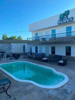 Dos Palmas Suites - 0