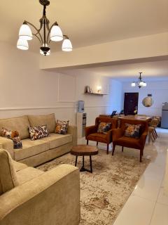 Convenient 3BR with 4 Beds , Near Malls & CBD - 0