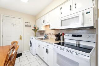 Pontiac - Secluded Backyard, Pet Friendly - 1