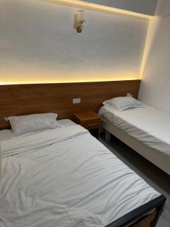 Convenient 3BR with 4 Beds , Near Malls & CBD - 4