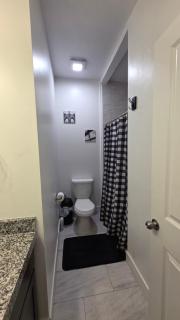 Private Room with shared bathroom 5 min from META - 3