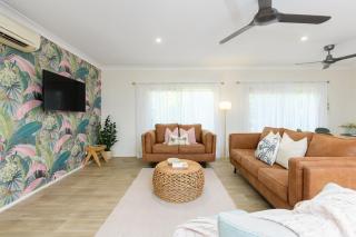 Ba Nahan - 2 Homes - Whole duplex together but separate - 6