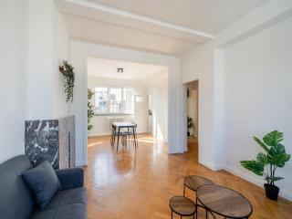 Elegant 3BHK Apart with Modern Amenities - Amberes - 1