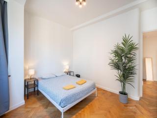 Spacious 3-Bedroom Apartment - Anvers - 4
