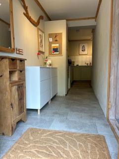 Apartment by the forest in Kana, private bathroom & kitchen - 2