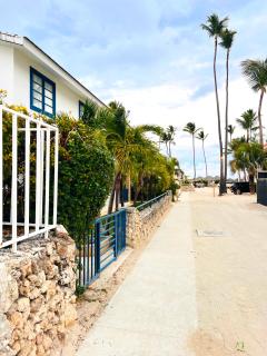 Los Corales Paradise Villas Beach Club and SPA - 8