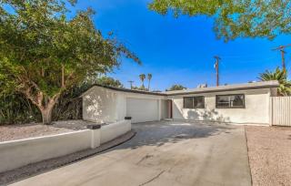 Spacious 3-bedroom house in serene Las Vegas with AC - 9