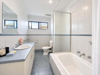 Arbre Retreat - Serene Bushland Escape Near Beach - 9