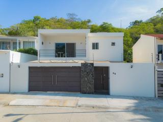 La Luciérnaga Huatulco, Family home, 4 bedrooms, swimming pool, A C, and WiFi - 7