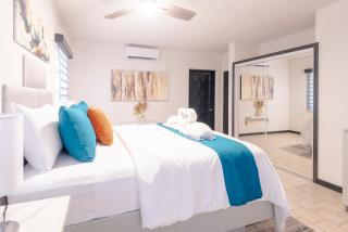 Deany's Uptop Luxury Suite - 3