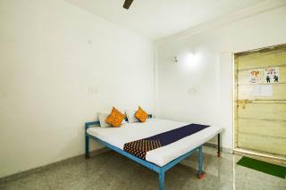 SPOT ON by OYO Krishna Market And Lodge - 9